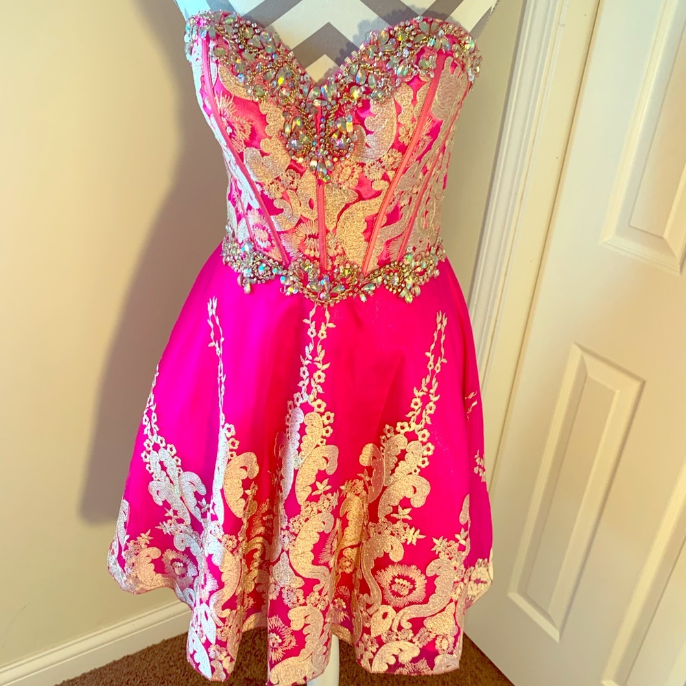 Tony Bowls pink cocktail dress
